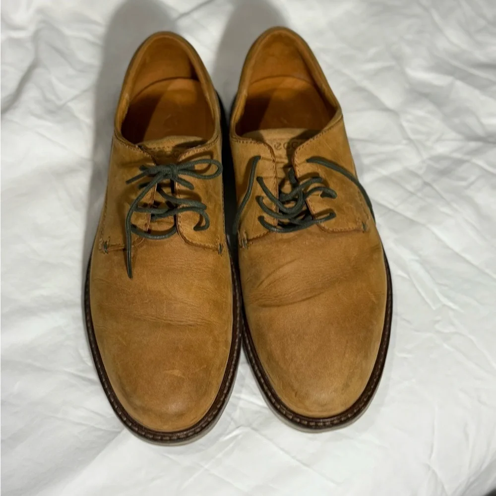 Ecco - Men’s - Tan Oxfords - Size 9